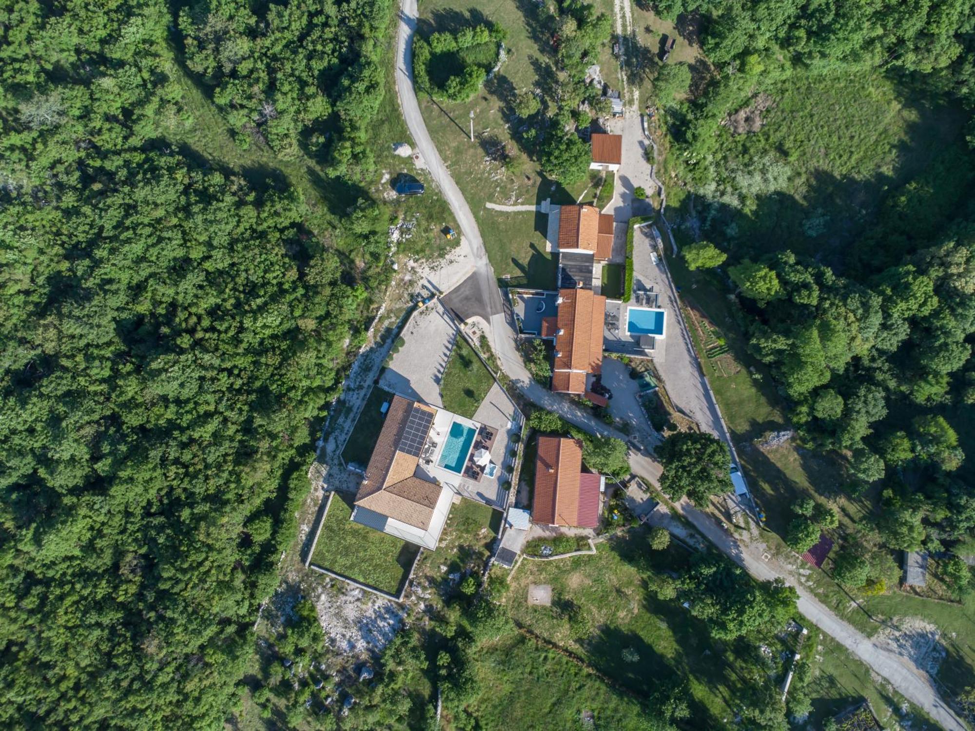 Villa Tonka With Jacuzzi Sauna And Private Pool 라빈 외부 사진